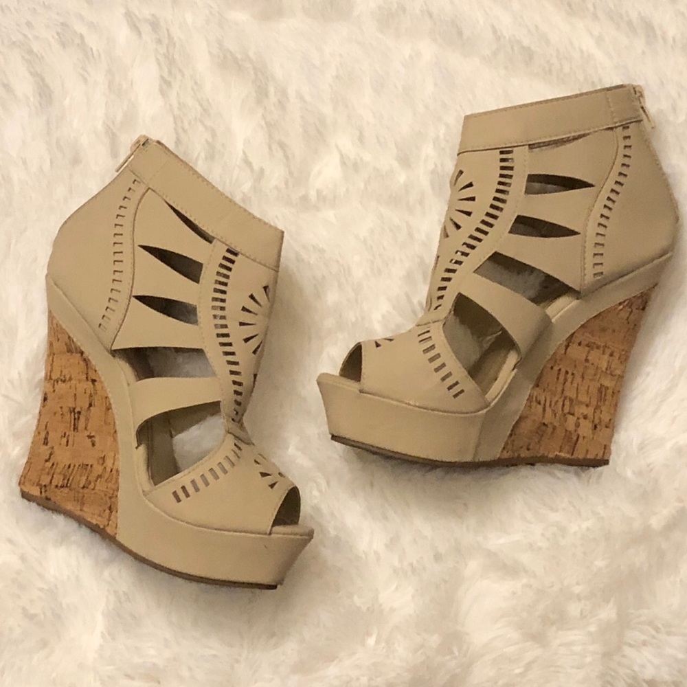 Yoki Beige Wedges